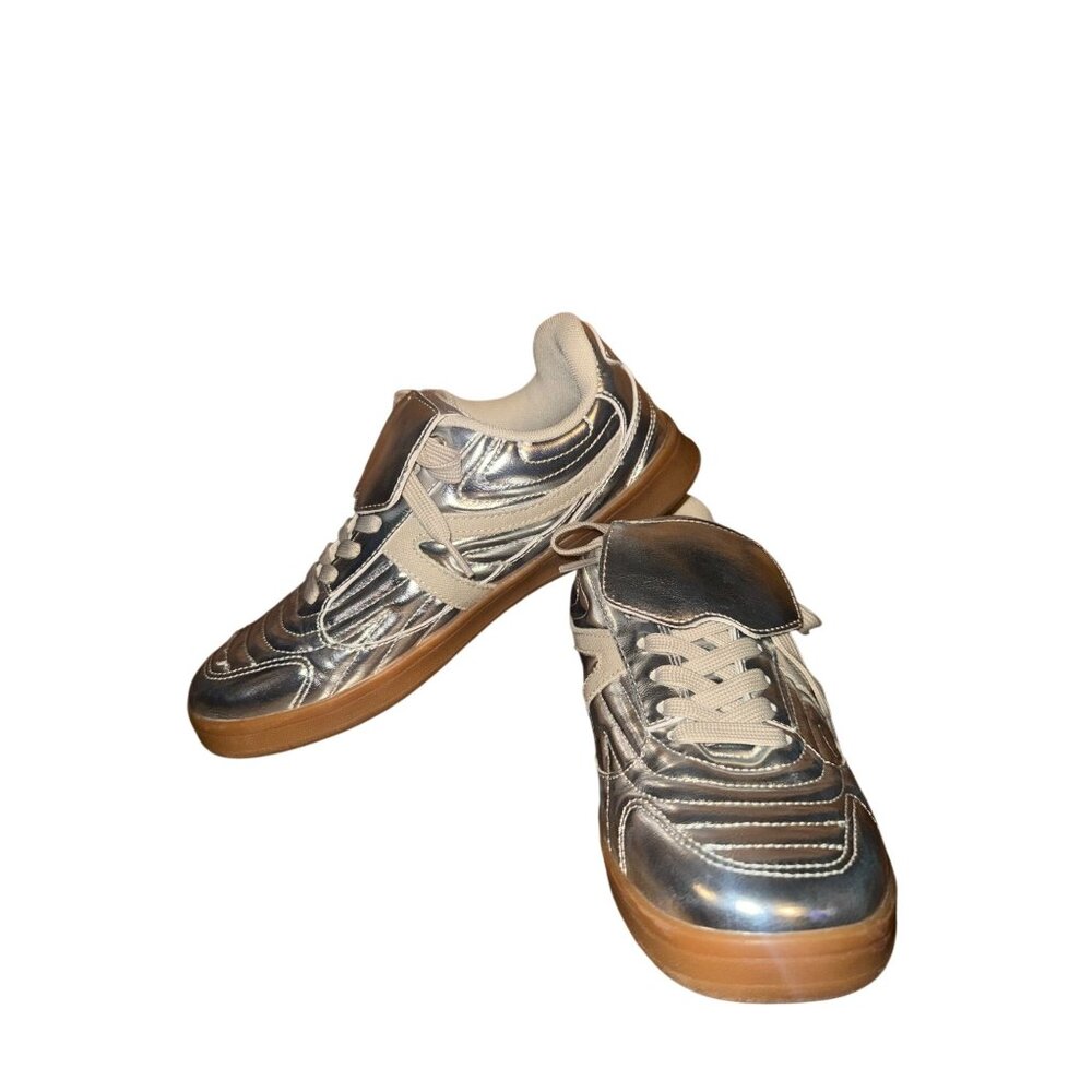 Cushionaire Astro Retro Silver Sneaker Size‎ 7.5